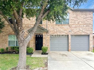 1813 Desperado Rd, Fort Worth, TX 76131