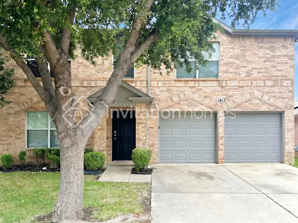 1813 Desperado Rd, Fort Worth, TX 76131