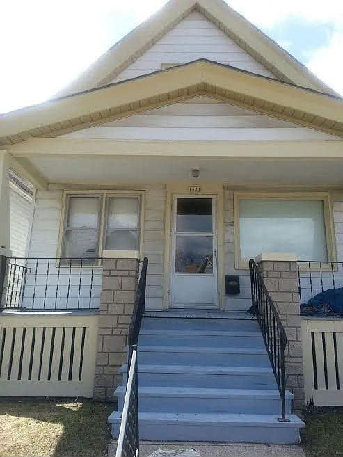 1631 S 20th St photo 1