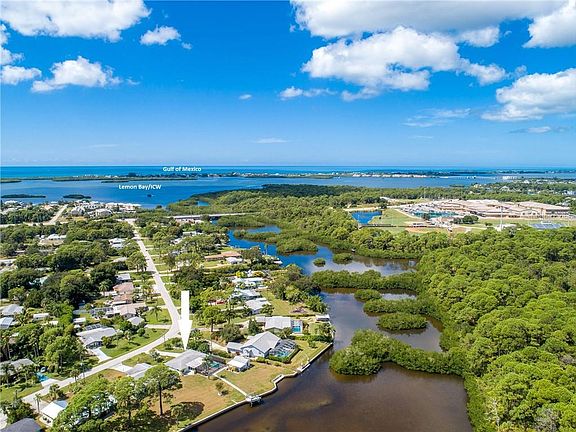 4th image of 2084 Oyster Creek Dr
