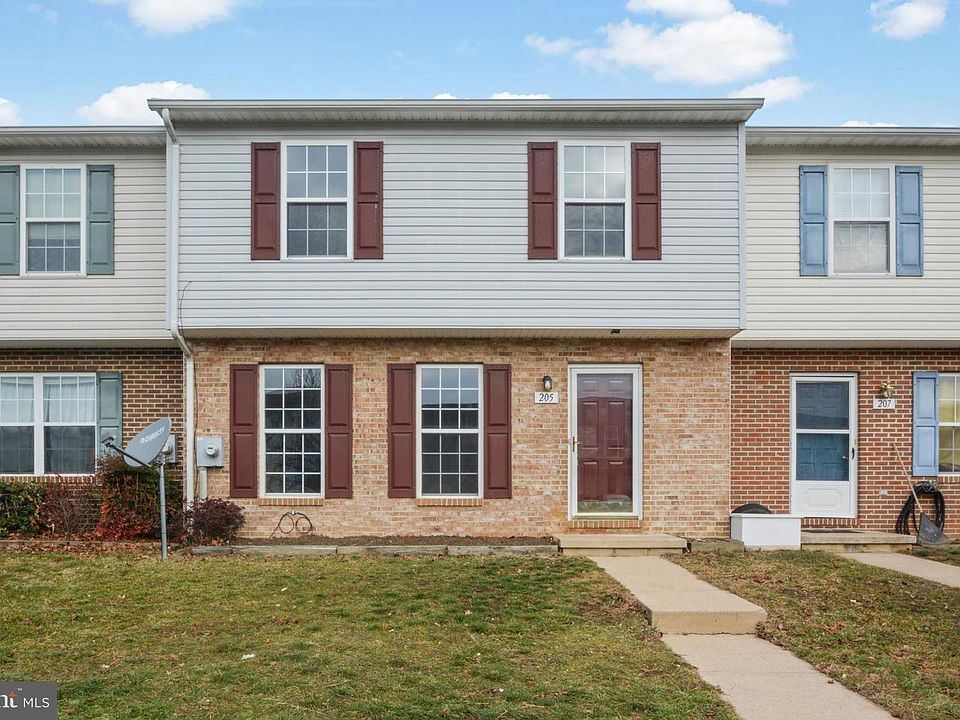 1st image of 205 Emily Ln