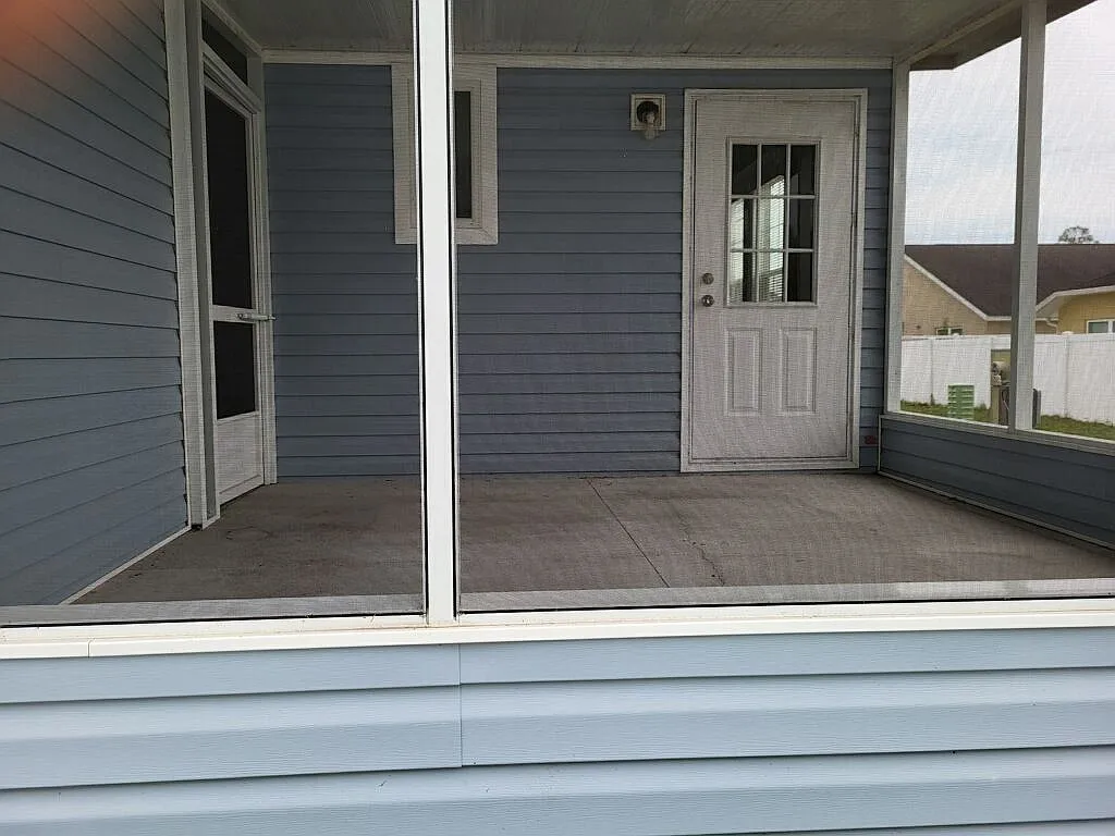 3 bed, 2.0 bath, 1393 sqft, $1,399 — Photo 4