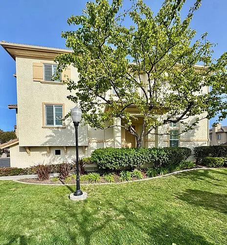 1331 Bayside Cir Photo 1