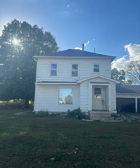 215 N Oak St #A — Photo 1