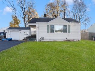 70 Vanderbilt Rd, Warwick, RI 02886