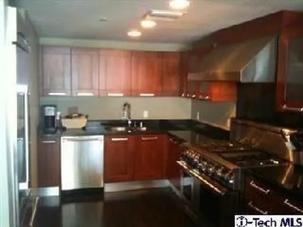 35 N Raymond Ave Unit 403, Pasadena, CA 91103