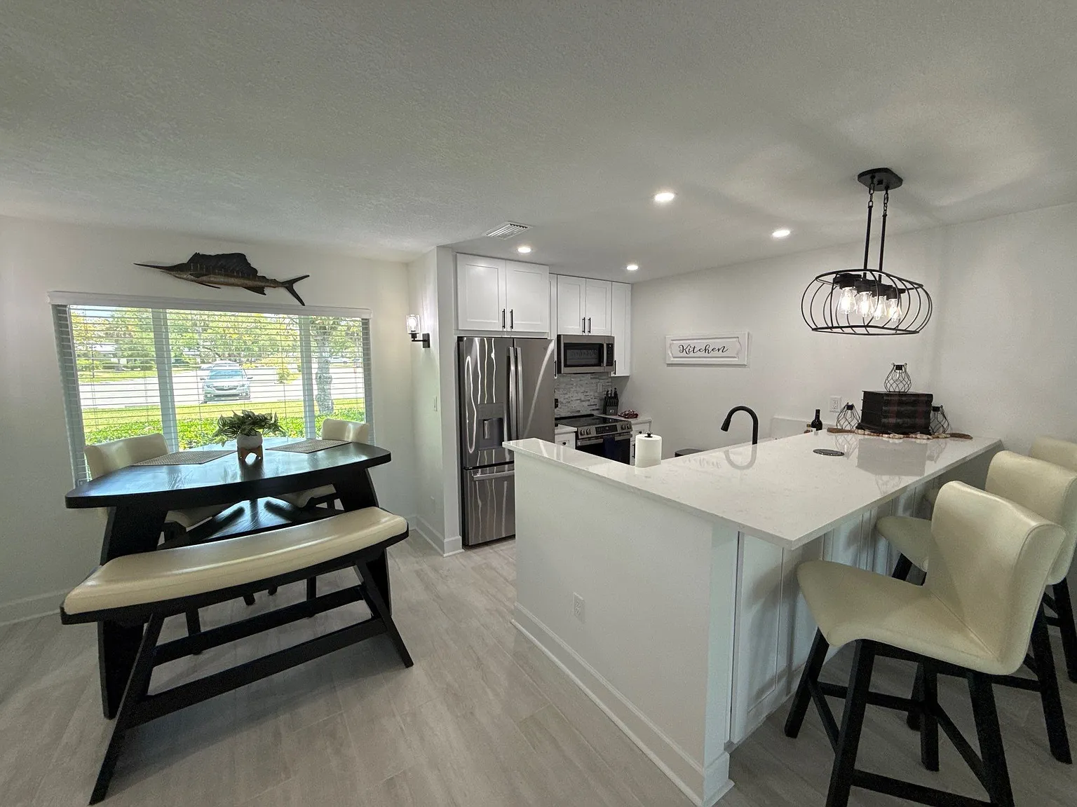 2 bed, 2.0 bath, 1296 sqft, $2,700 — Photo 4