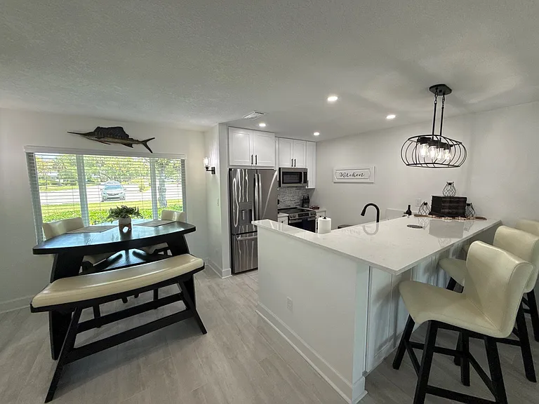11223 W Bayshore Dr — Photo 4
