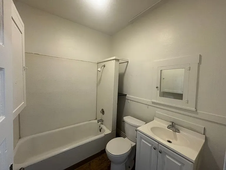 1125 W 11th Ave - 14 Unit — Photo 25