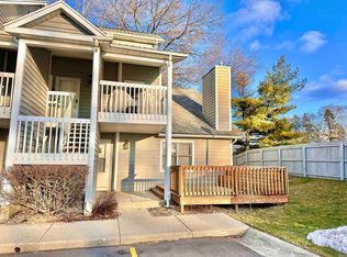 1412 N Oakhill Dr, South Bend, IN 46637