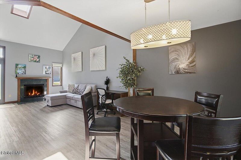 5th image of 8 Green Meadow Drive