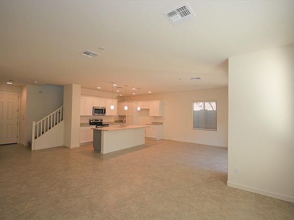 3rd image of 1614 W Redwood Ln