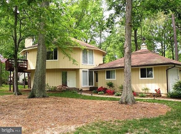 1st image of 11 Prospect Bay Dr W