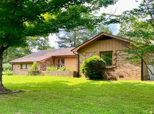 2096 Lee Rd, Martin, TN 38237