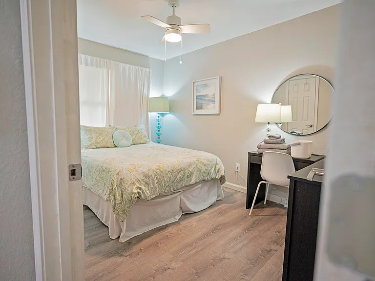 413 SE Lana Ct — Photo 23