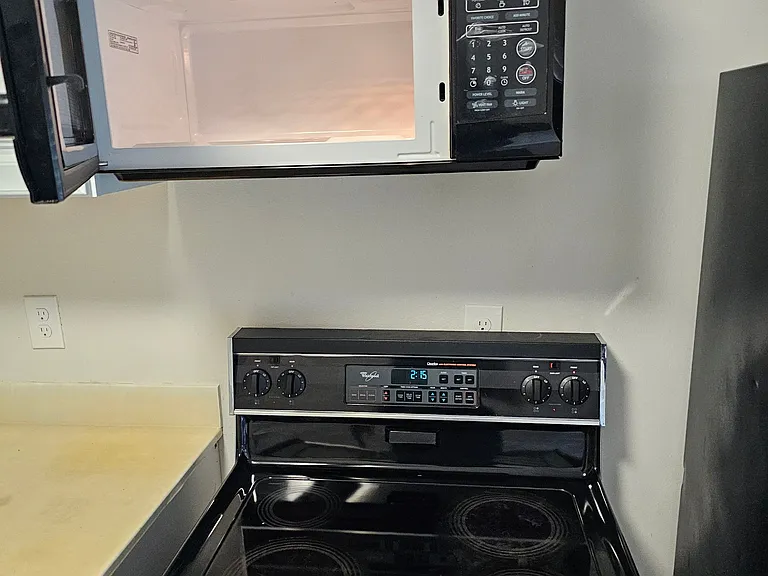 4016 Hoyt Ave #B — Photo 17