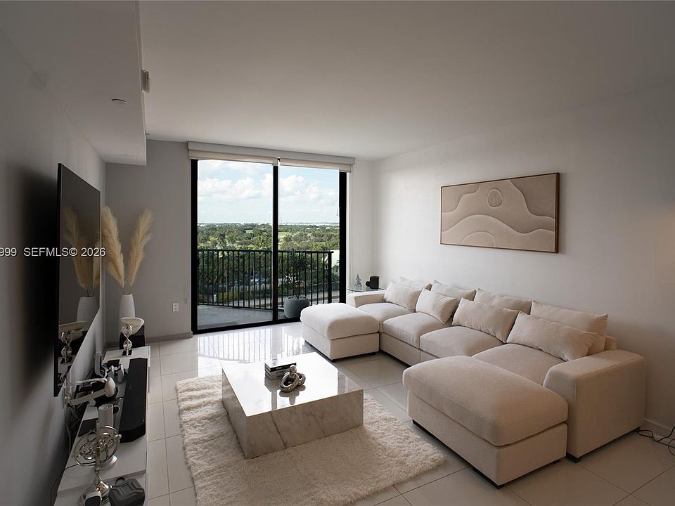 1st image of 5300 Paseo Blvd #812