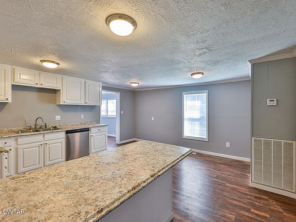 5th image of 130 Callis Dr