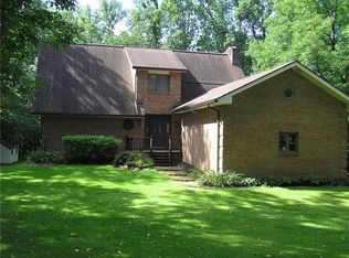 861 Macedon Center Rd, Fairport, NY 14450