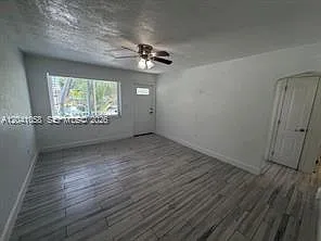 2742 SW 32nd Ave — Photo 3