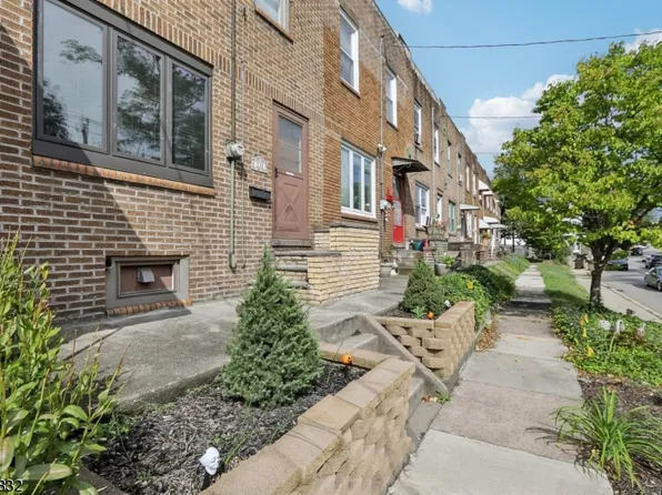 231 E Main St, Prospect Park Boro, NJ 07508
