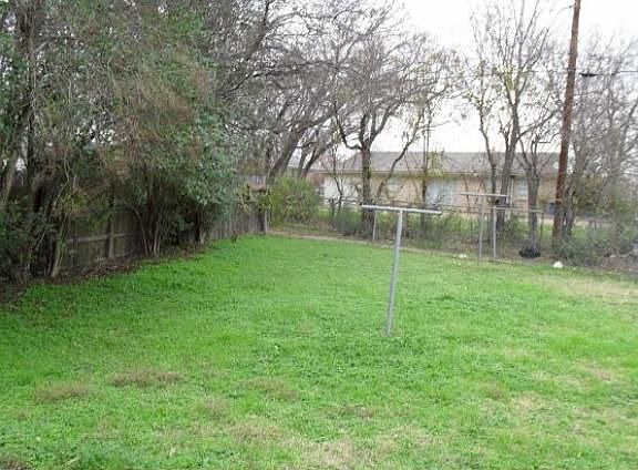 3rd image of 4261 Ambrose Dr