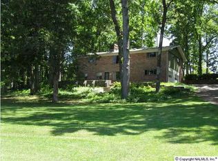 10002 Rockcliff Cir NW, Huntsville, AL 35810