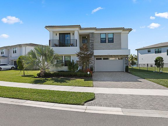 2nd image of 8116 Laurel Falls Drive