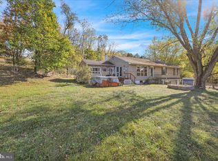 1069 Hex Hwy, Hamburg, PA 19526