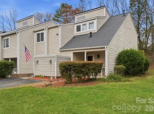 8407 Cricket Lake Dr, Charlotte, NC 28277