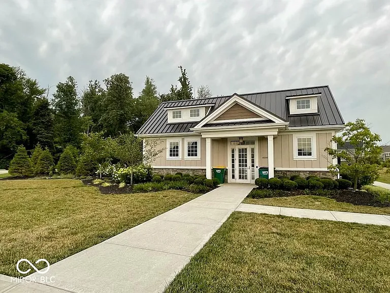 8255 Carnegie Ln — Photo 27