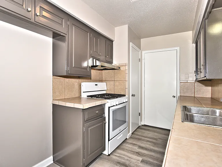 1645 S 128th East Ave — Photo 13