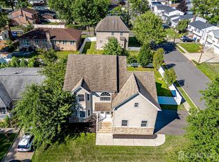 65 Elm St, Colonia, NJ 07067