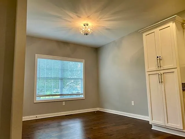 237 Ford Ave — Photo 6