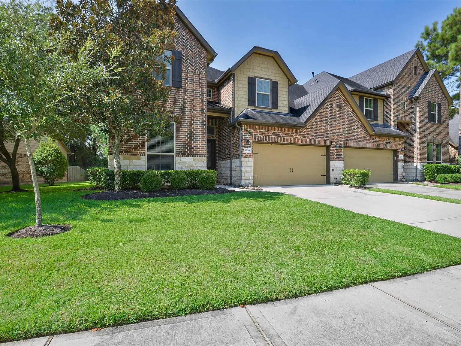 4 bed, 3.0 bath, 2543 sqft, $2,895 — Photo 3