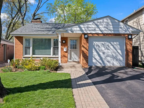790 Pleasant Ave, Highland Park, IL 60035