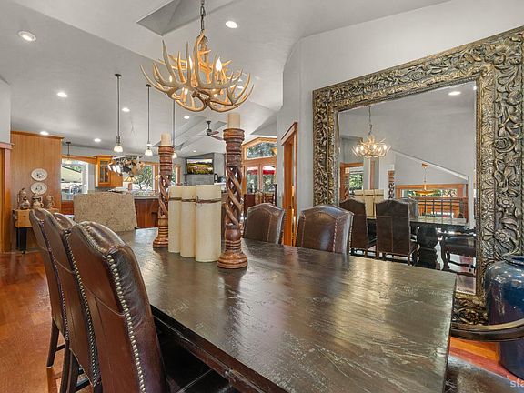 2nd image of 962 Modesto Ave