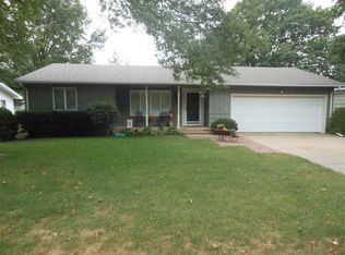 301 Columbus Ave, Newton, KS 67114