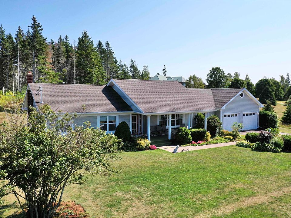 1st image of 1608 Rattenbury Rd