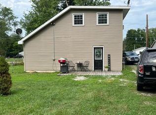 938 S Dupont Pl, West Terre Haute, IN 47885