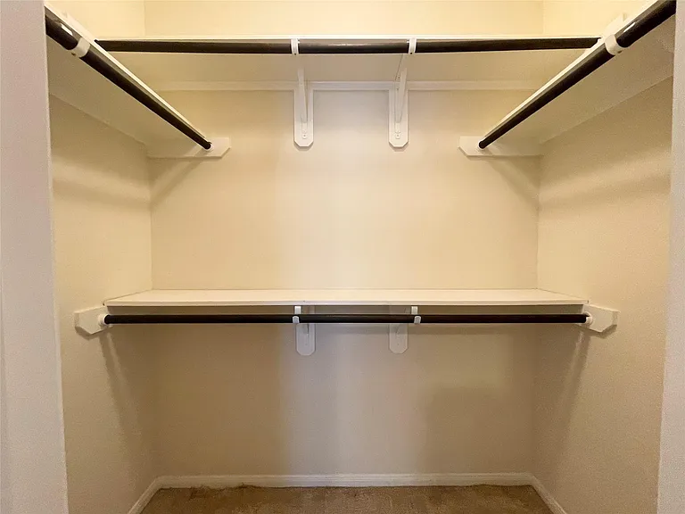 3010 Overbrook Meadow Ln — Photo 25
