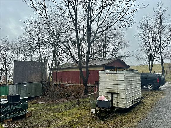 3rd image of 3230 Gable Rd NW