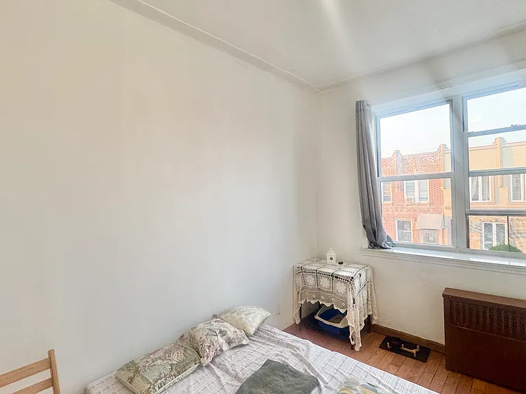 2018 62nd St #2F — Photo 5
