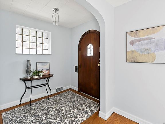 2nd image of 4121 Loughborough Ave