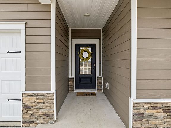 2nd image of 2286 Quinn Dr