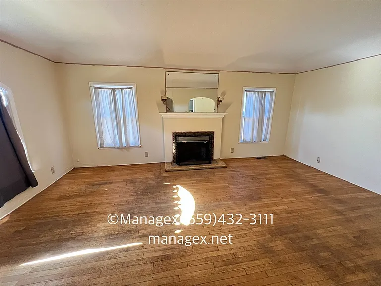 1495 N Safford Ave — Photo 3