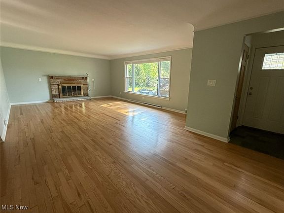 5th image of 2719 Glenmore Dr