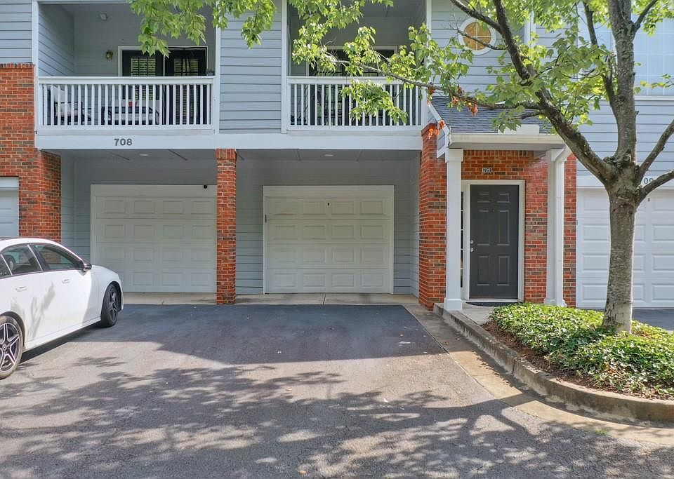 1st image of 711 Vinings Forest Ln SE