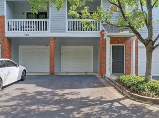 711 Vinings Forest Ln SE, Smyrna, GA 30080