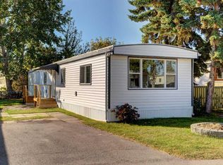 6724 17th Ave SE #142, Calgary, AB T2A 0W5